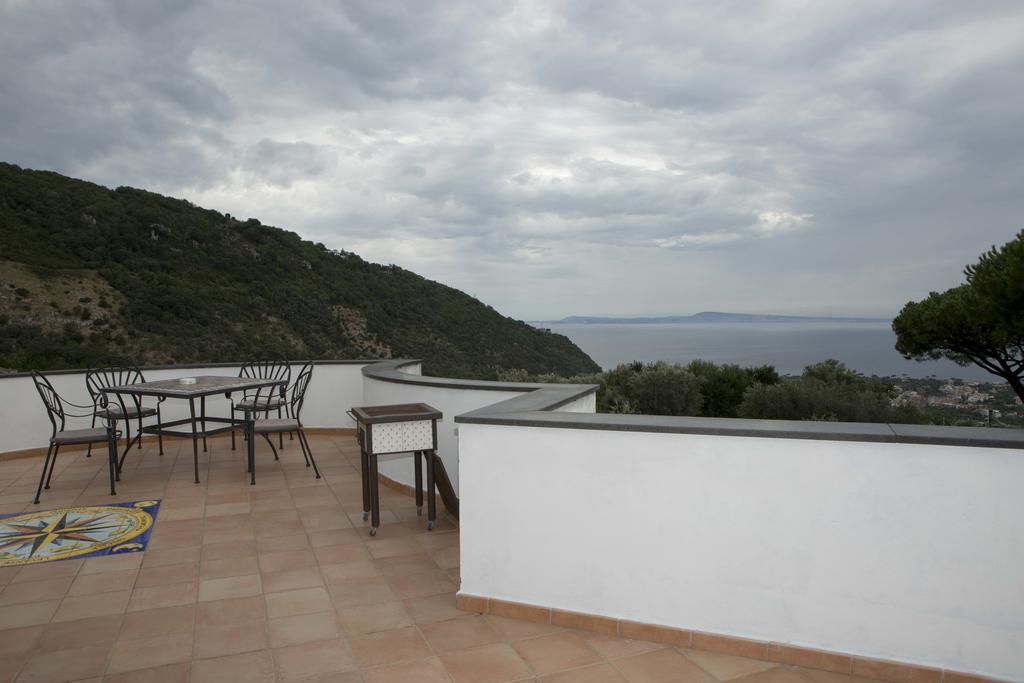 Appartamento Villa Degli Ulivi Сант'Анджелло Номер фото